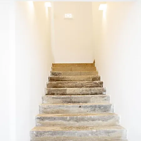 Amarela 17 Ταβίρα