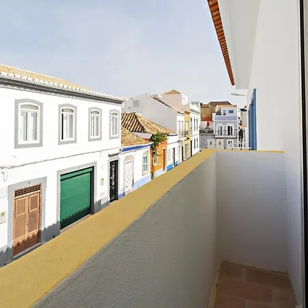 Amarela 17