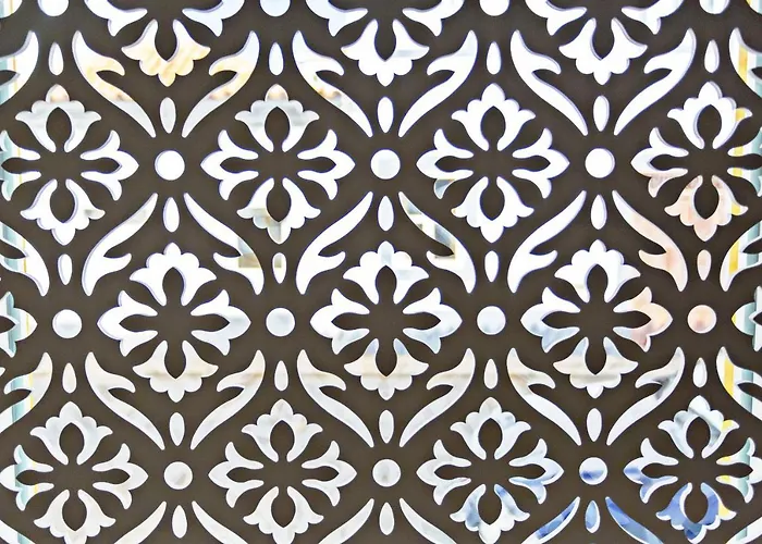 Amarela 17 * 塔维拉