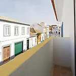 Amarela 17