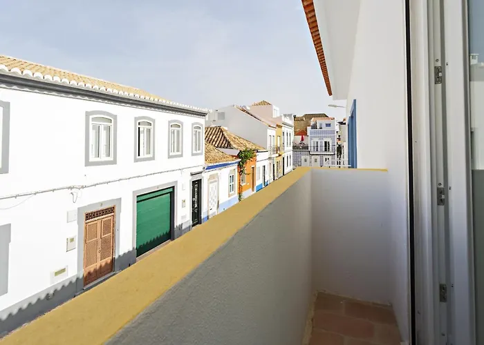 Amarela 17